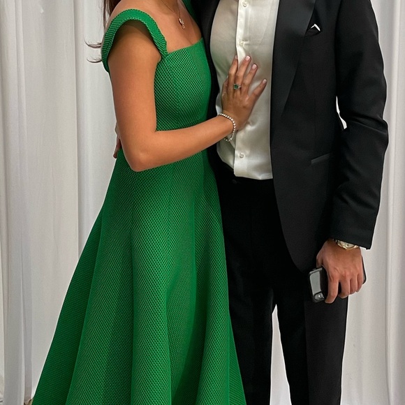 COPY - Gorgeous green Carolina Herrera dress size 2. - Picture 3 of 3